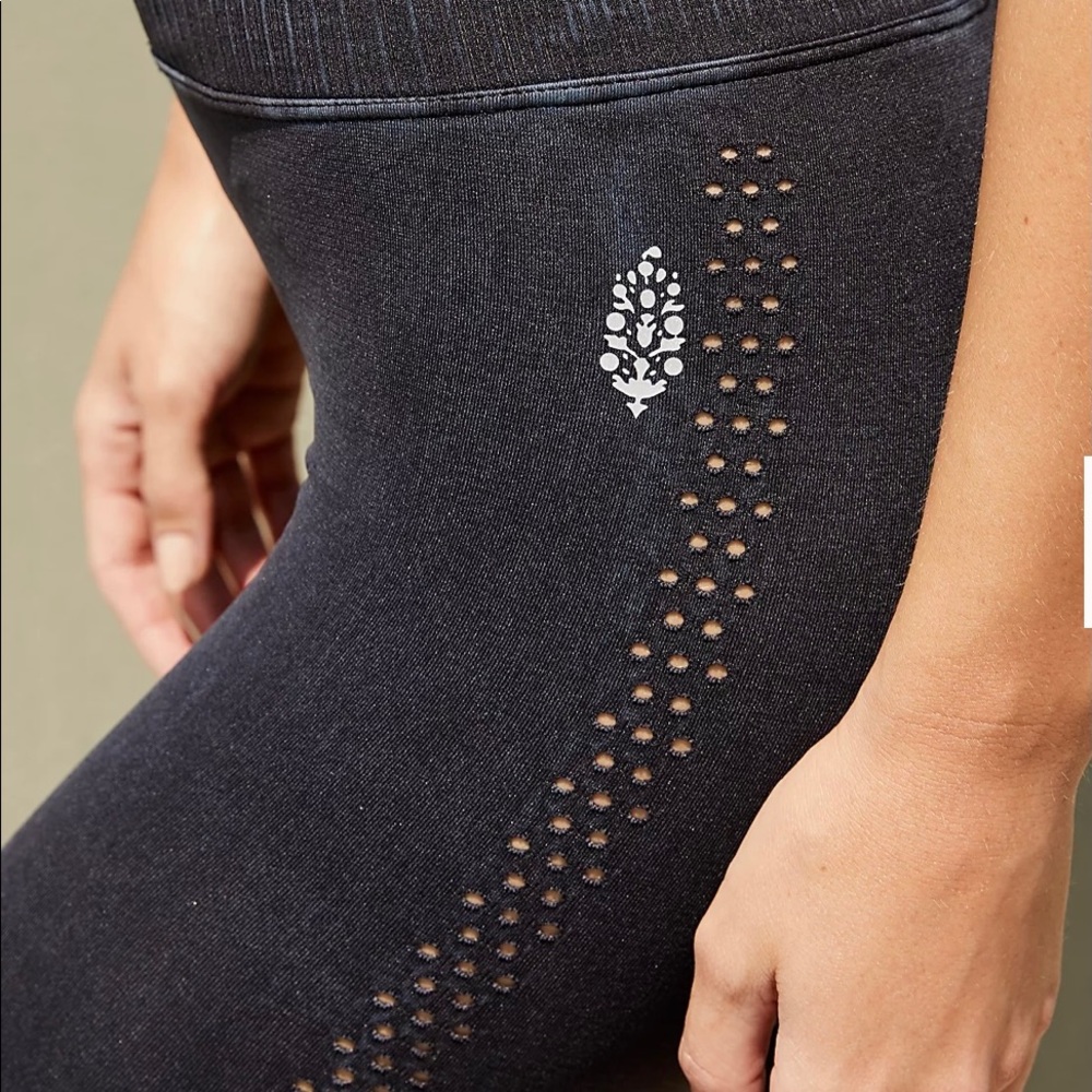 Free People movement Good Karma Bike Short Style52539814 Washed Black Size  XS/S